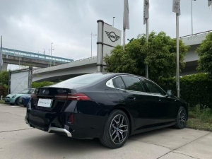 BMW i5 2025 eDrive 40L M Sport Package