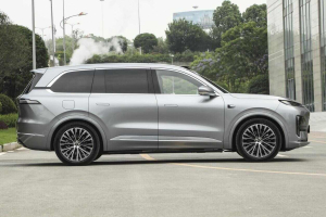 Deepal S09 Ultra+AWD