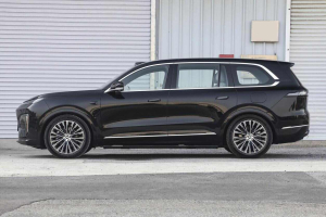 Deepal S09 Ultra + RWD