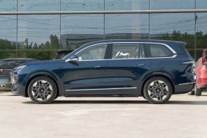 Deepal S09 Ultra RWD