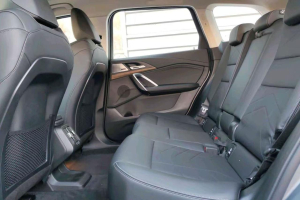 BMW iX1  xDrive30L