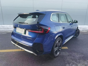 BMW iX1 xDrive30L M Sport Package