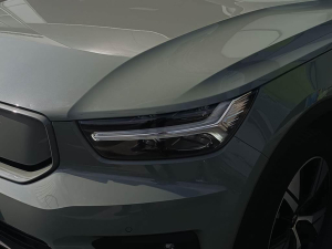 Volvo EX40 4WD