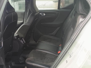 Volvo EX40 4WD
