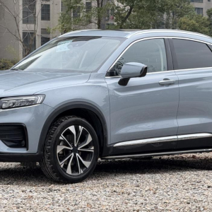 Geely Tugella S Lightning Edition
