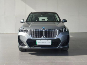 BMW iX1 xDrive30 M Sport Package