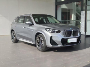 BMW iX1 xDrive30 M Sport Package