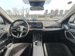 BMW iX1 xDrive30 M Sport Package