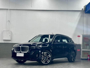 BMW iX1 xDrive30 M Sport Package