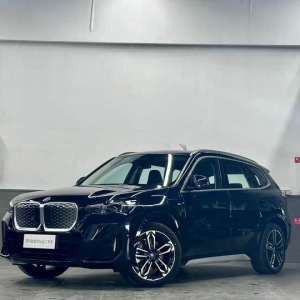 BMW iX1 xDrive30 M Sport Package