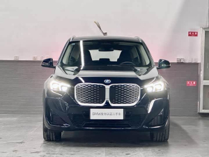 BMW iX1 xDrive30 M Sport Package