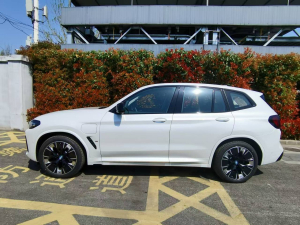 BMW iX3 Top Edition