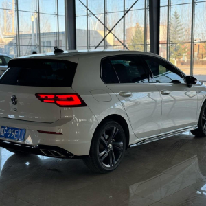 Volkswagen Golf VIII из Китая