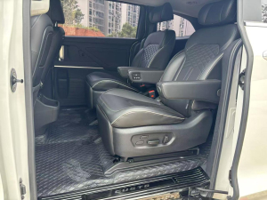 Hyundai Custo Premium