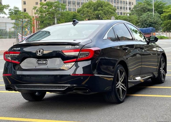 Honda Accord X из Китая