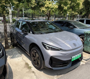 Volkswagen UNYX 06