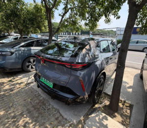 Volkswagen UNYX 06