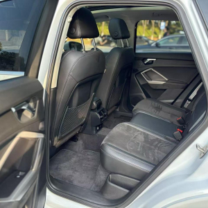 Audi Q3 (F3)