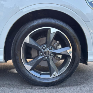 audi q3 (F3)
