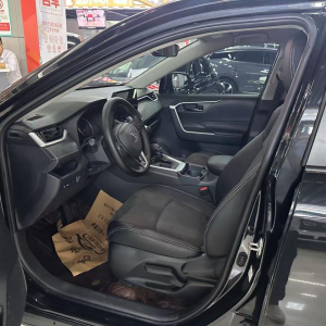 Toyota RAV4 (XA50)
