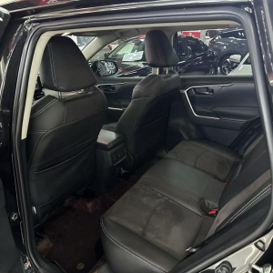 Toyota RAV4 (XA50)