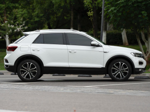 Volkswagen T-ROC Comfort Plus edition