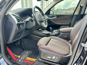 BMW X3 xDrive30i