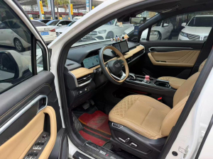 Geely Haoyue L