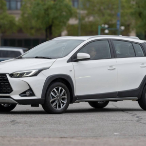 TOYOTA Yaris L Premium