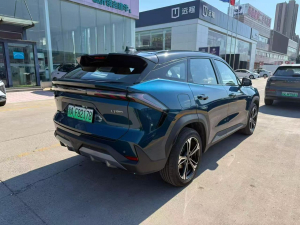 Geely Galaxy L7