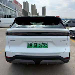 Geely Galaxy L7