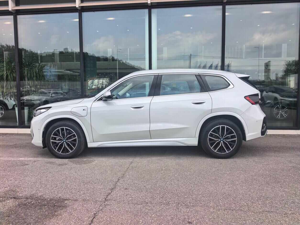  BMW iX1 xDrive25L M Sport 2025
