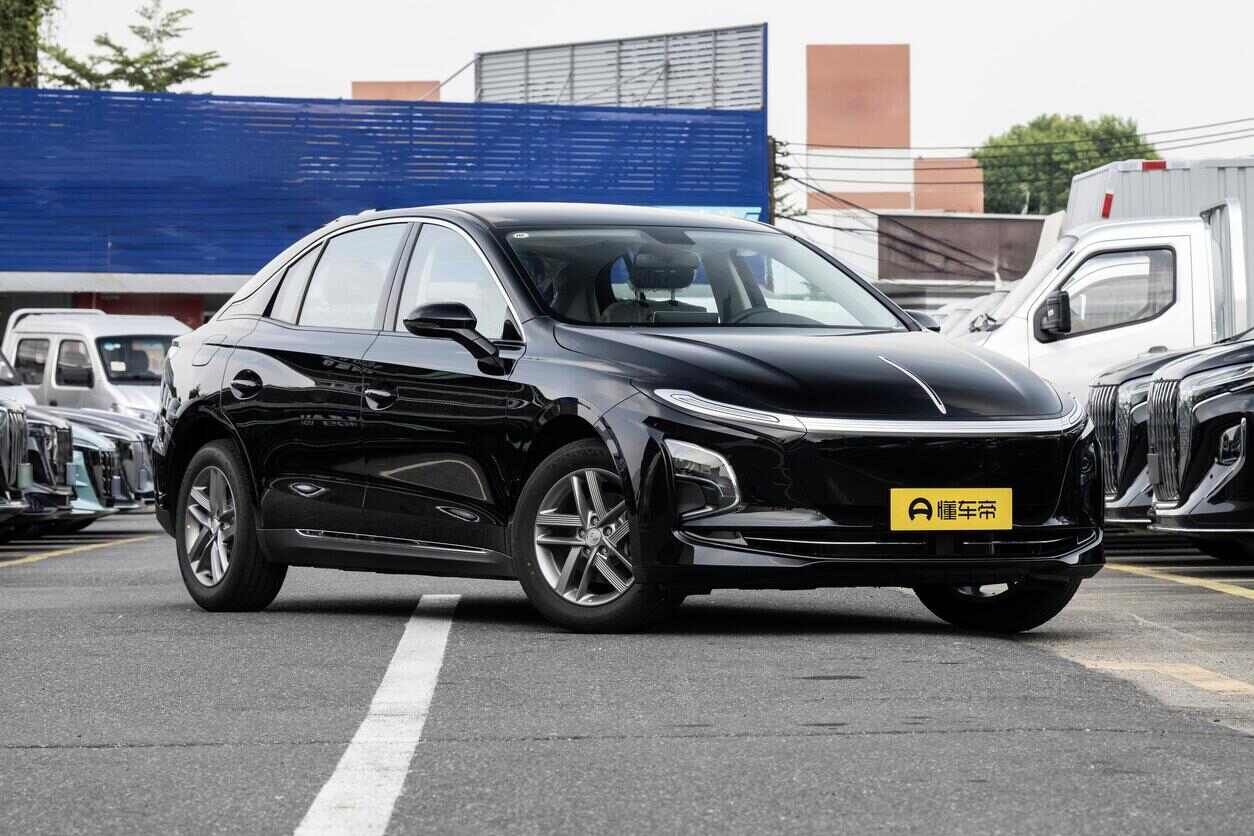 VoltMotors Hongqi EQM5 610 km Plus 2025 (2025)