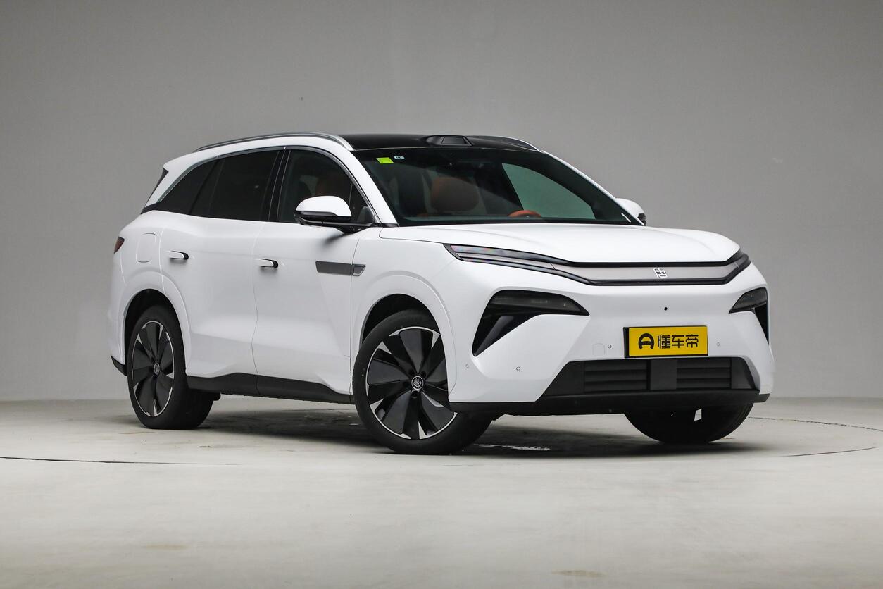 VoltMotors BYD Tang L EV with LiDAR (2025)