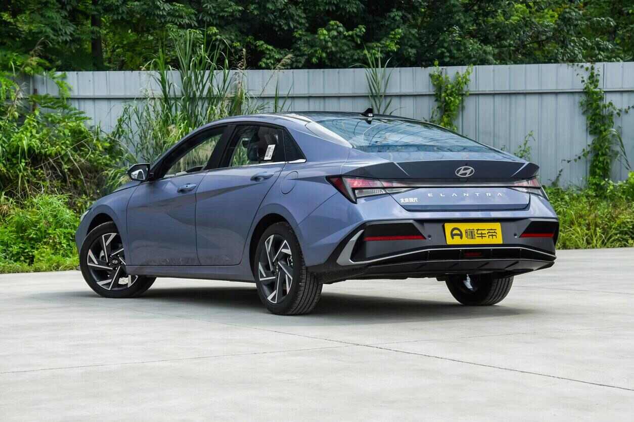  Hyundai Elantra 1.5L CVT GLX Elite Edition 2026