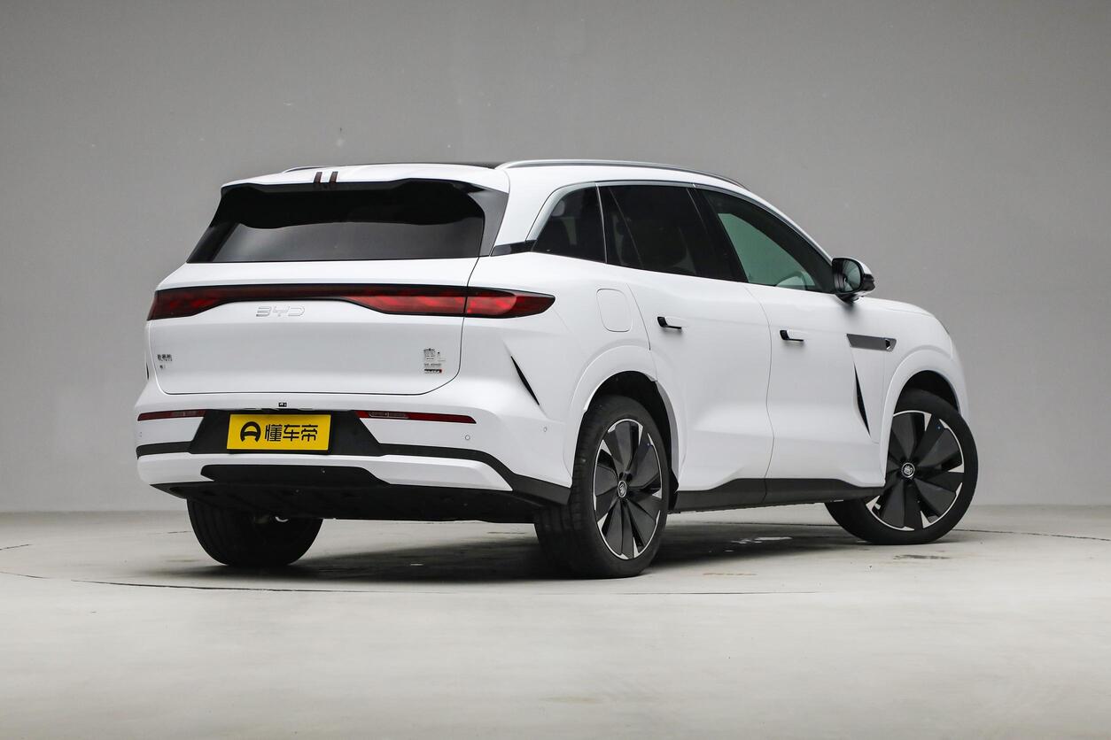  BYD Tang L EV with LiDAR