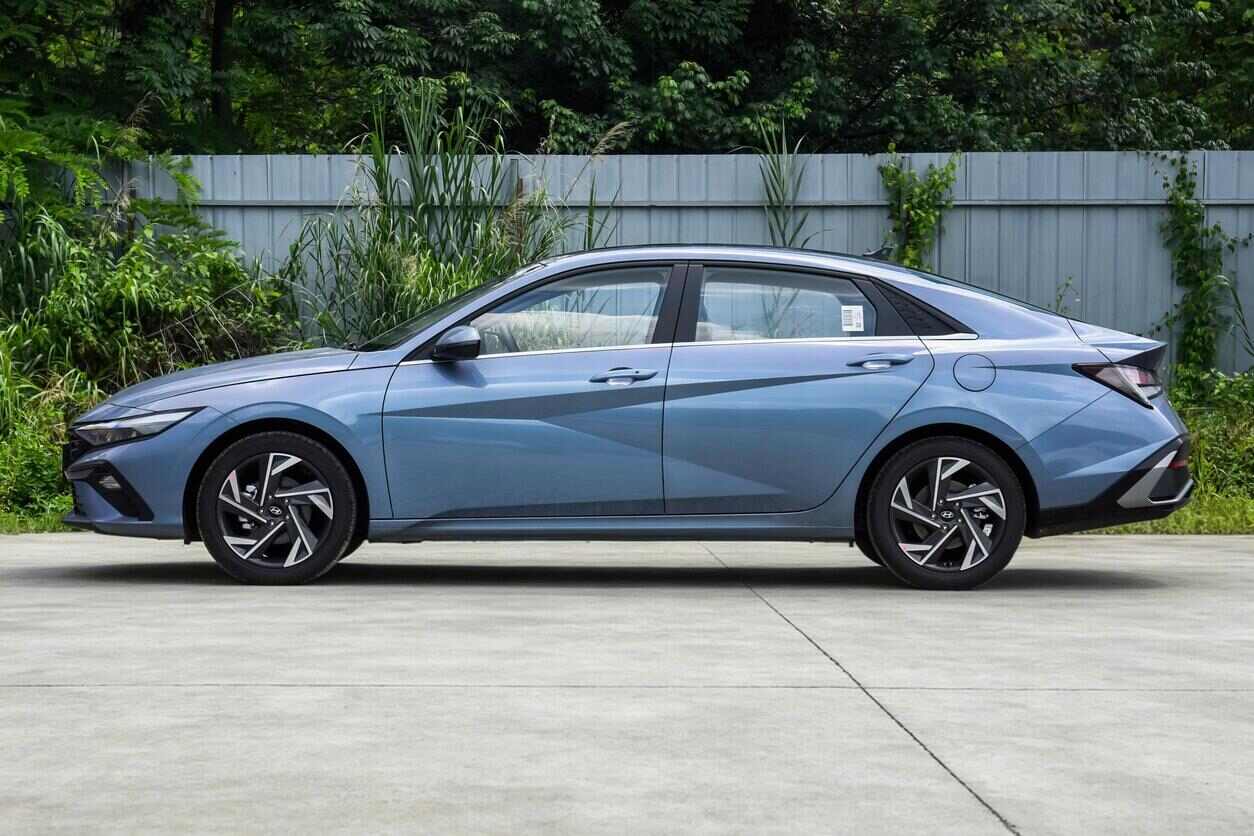  Hyundai Elantra 1.5L CVT GLX Elite Edition 2026