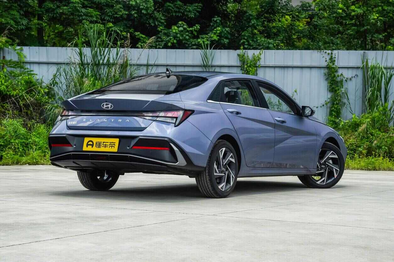  Hyundai Elantra 1.5L CVT GLX Elite Edition 2026