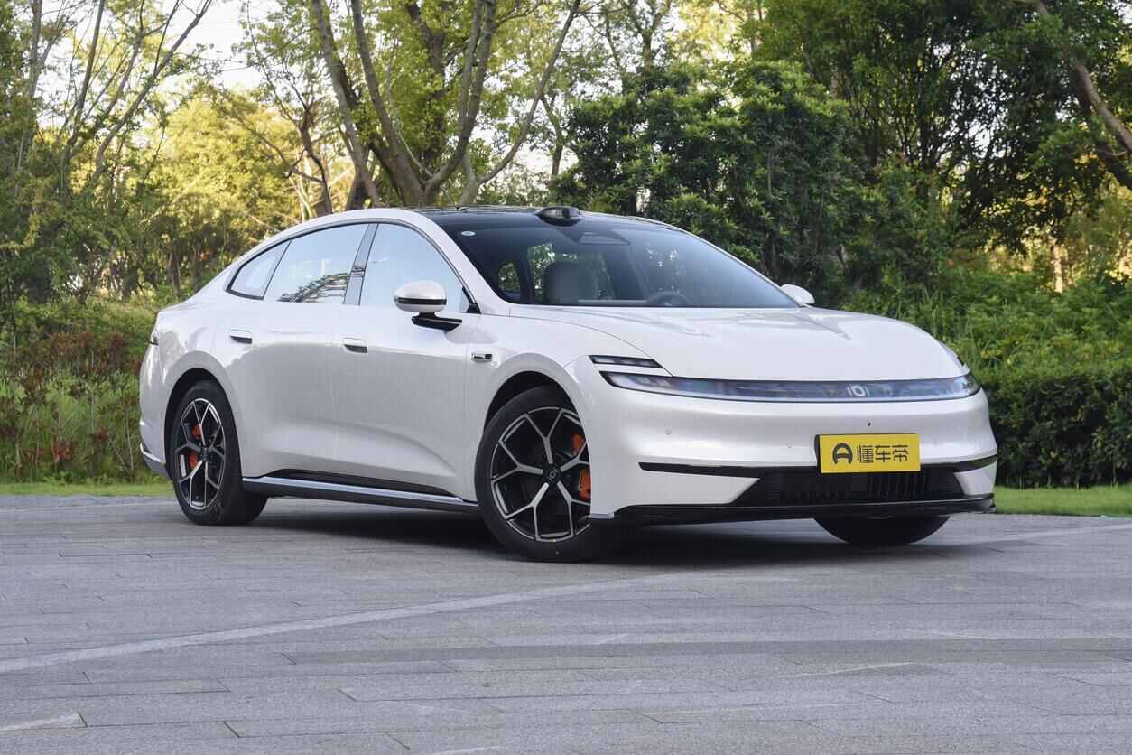 Автомобиль Changan Changan (2025)