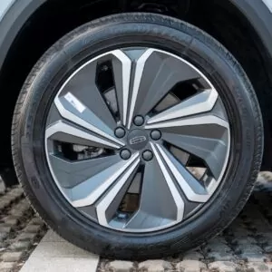  Geely Monjaro 2