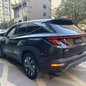  Hyundai Elantra 1
