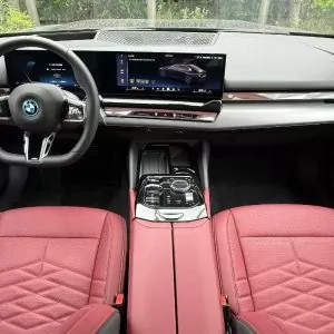  BMW i5 eDrive40L M Sport Package