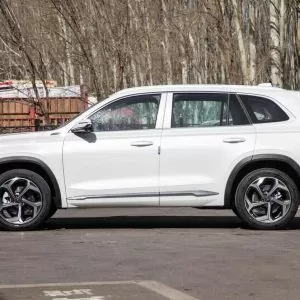 Geely Monjaro 2