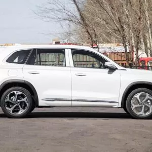  Geely Monjaro 2