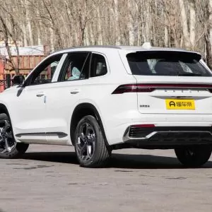 Geely Monjaro 2