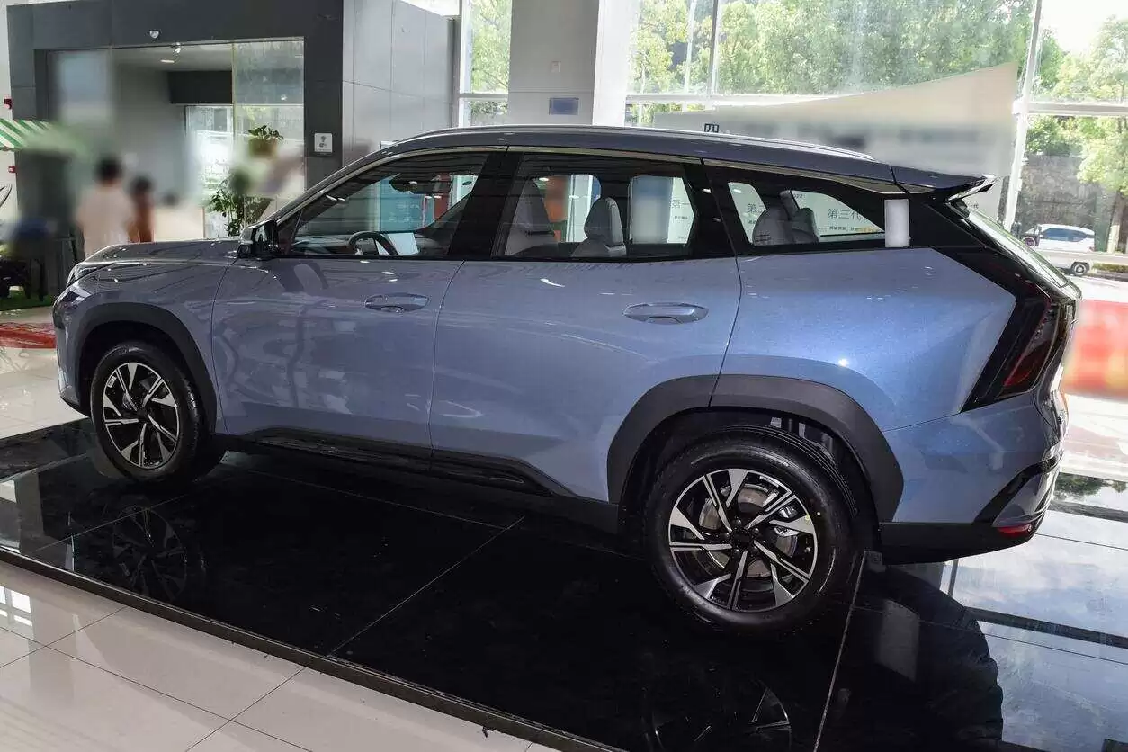  Geely Boyue L Departure Edition