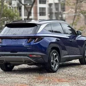  Hyundai Elantra 1