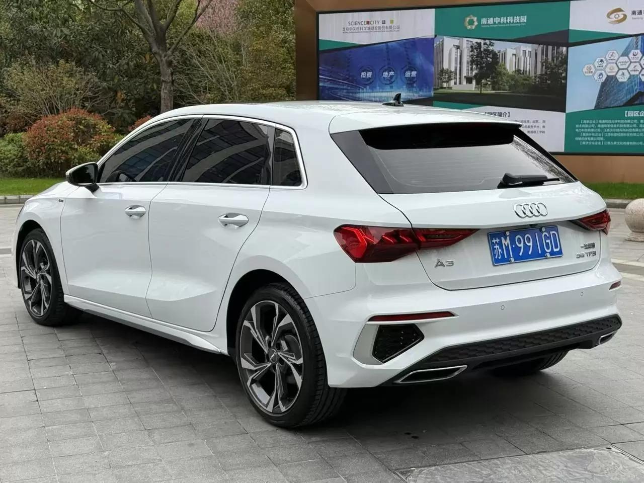  Audi A3 Sportback 35 TFSI Luxury Sport Edition