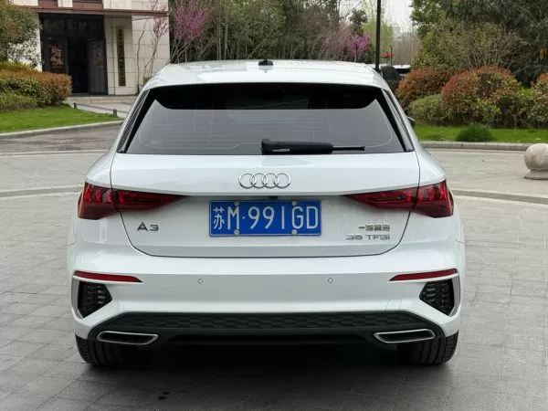  Audi A3 Sportback 35 TFSI Luxury Sport Edition
