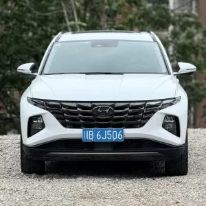  Hyundai Elantra 1